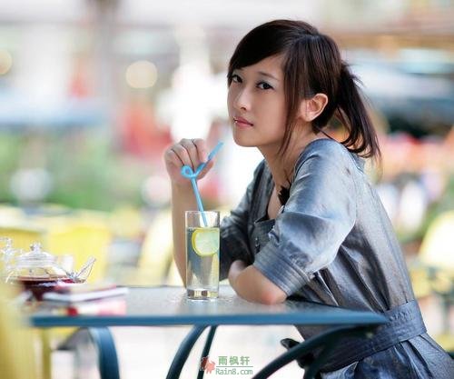 年轻时，我们都有相似的故事